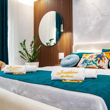 Josephine Apartment 수보티차 외부 사진