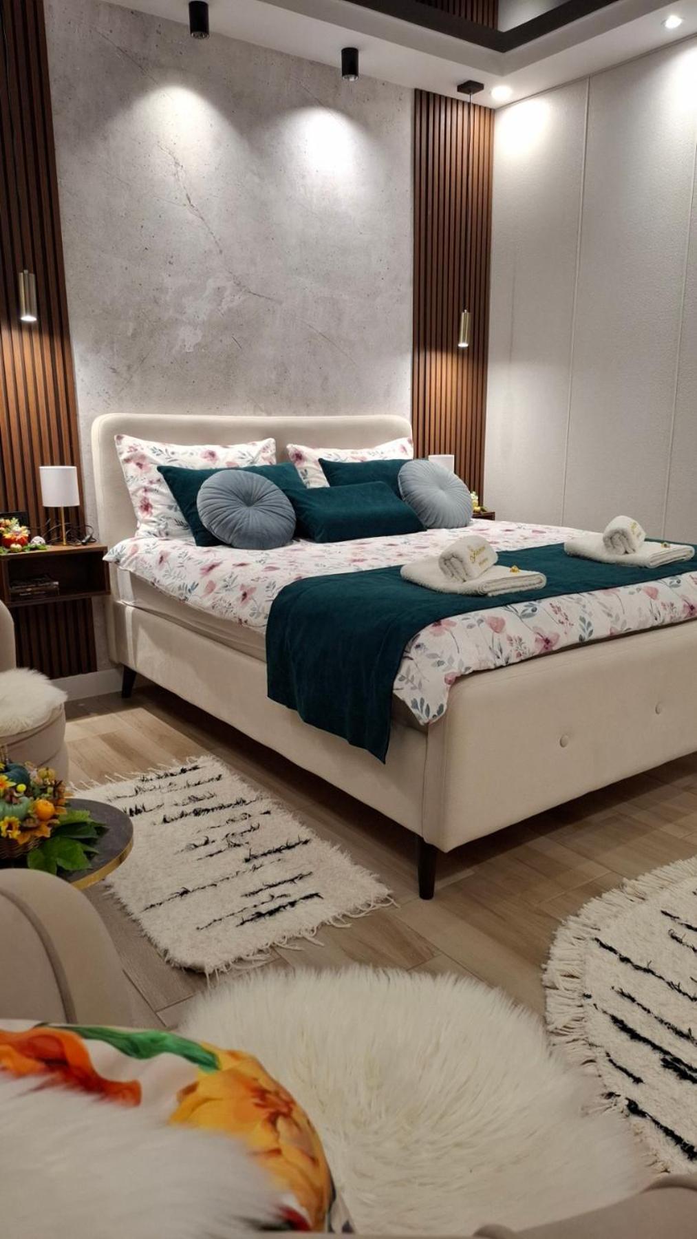 Josephine Apartment 수보티차 외부 사진