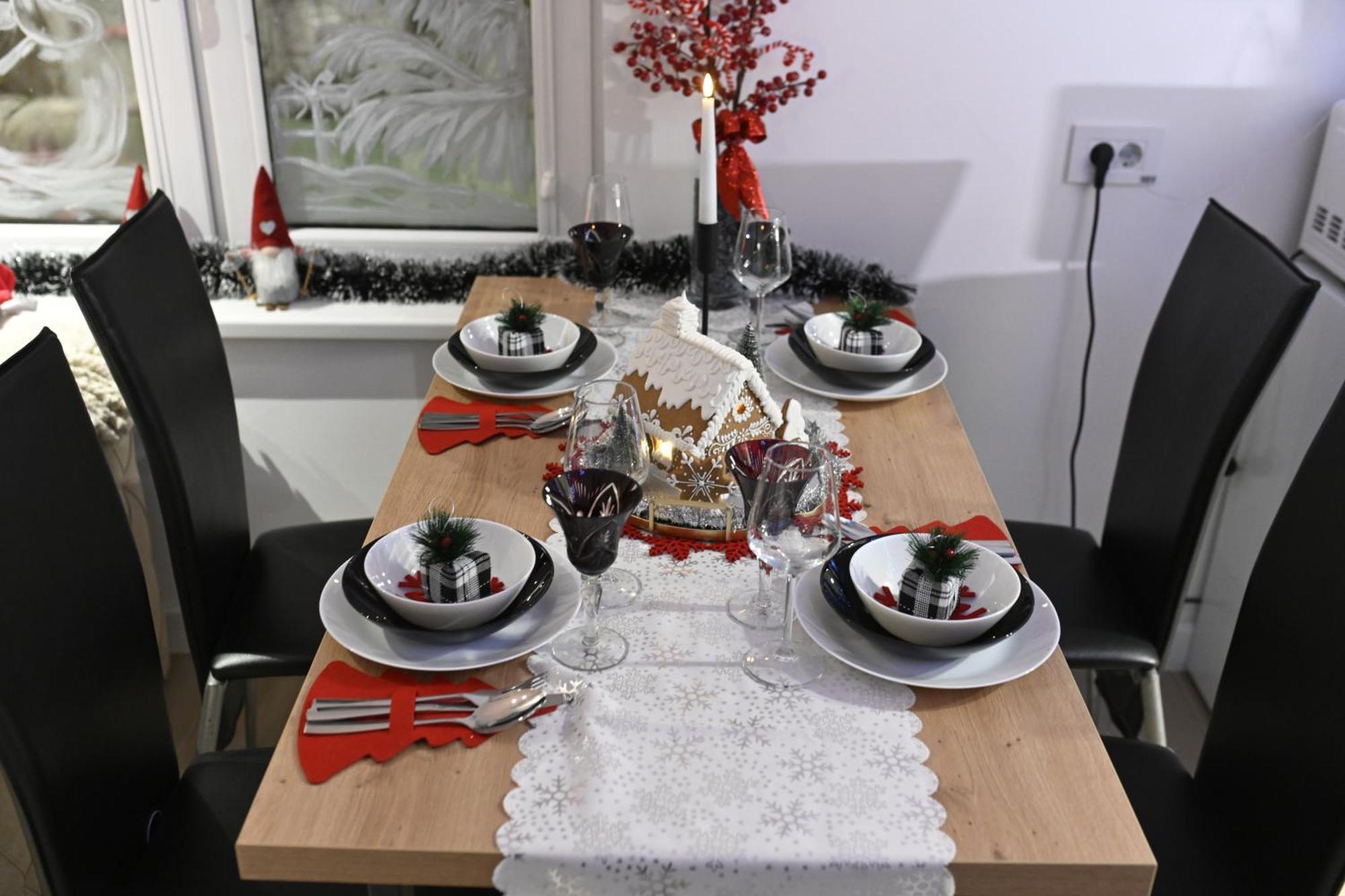 Josephine Apartment 수보티차 외부 사진