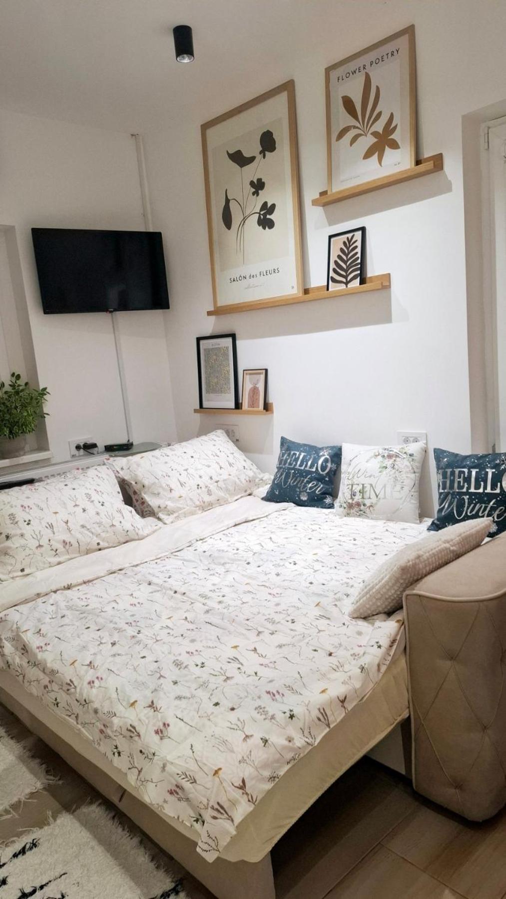 Josephine Apartment 수보티차 외부 사진